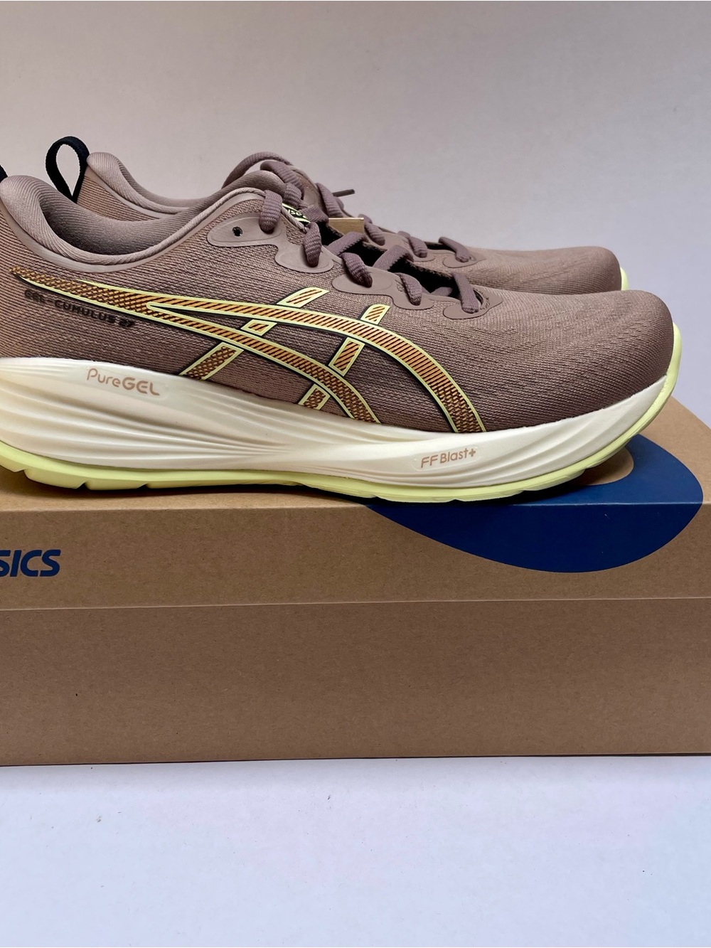 ASICS Men’s Gel Cumulus 27 Running Sneakers New In Box